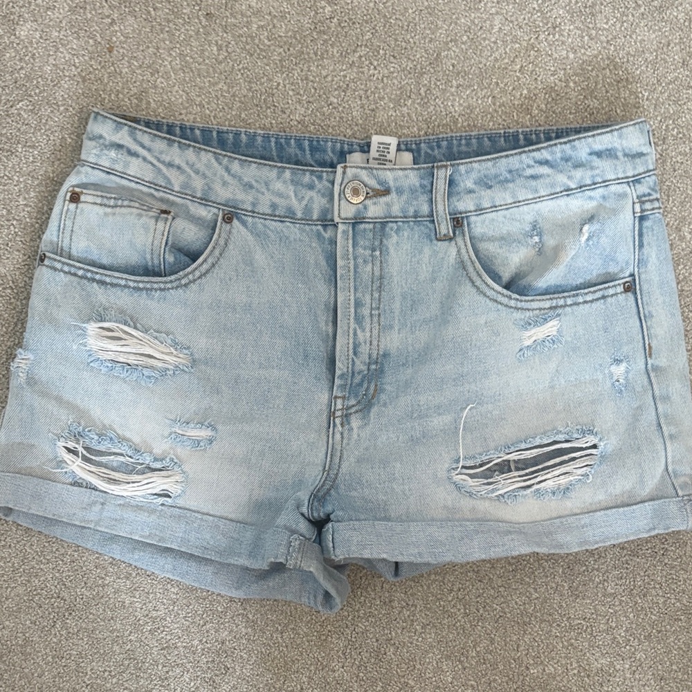 Forever 21 Light Wash Distressed Jean Shorts